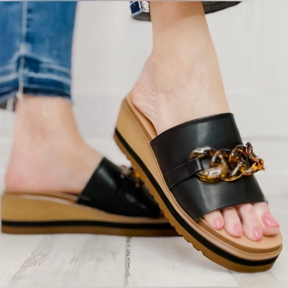 Yellow Box women’s ALORA Wedge‎ Sandals with chain detail New WOB Sz-8. U - Picture 12 of 12
